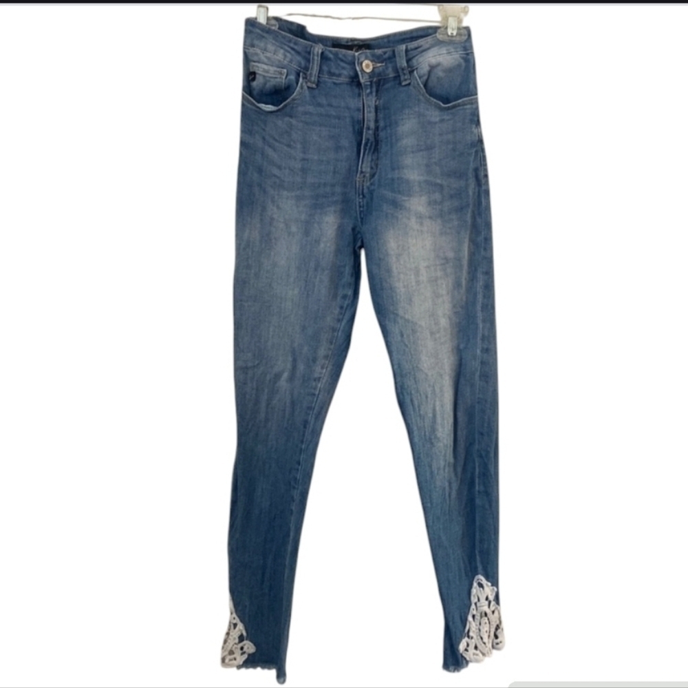 KanCan High Rise Embroidered Fray Hem Ankle Jeans